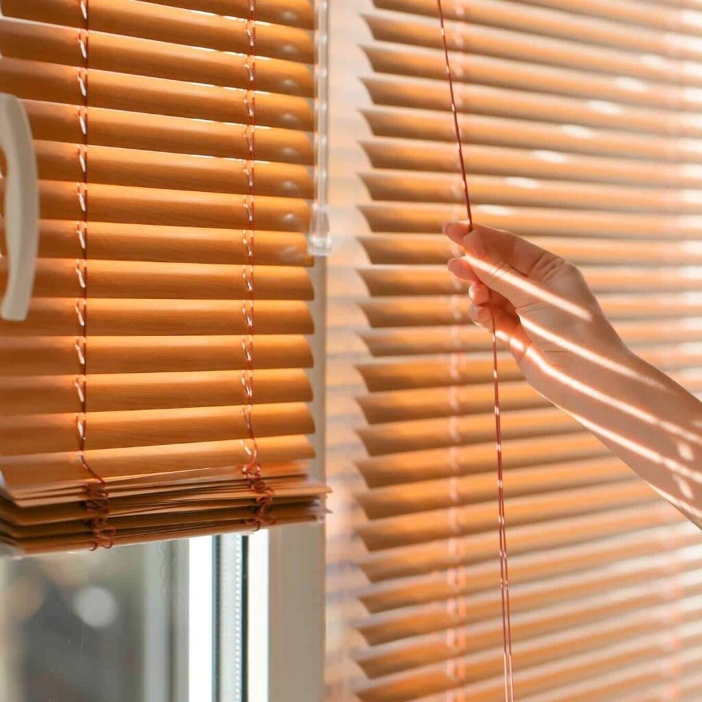 Factors to Consider For Blind Color Selection